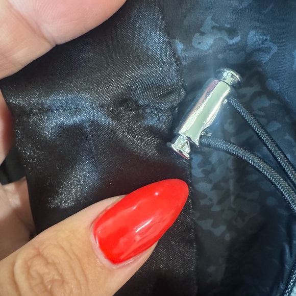 NWT Victoria Sport rain jacket - Picture 7 of 7